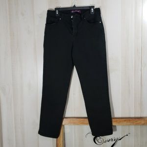 Gloria Vanderbilt black jeans